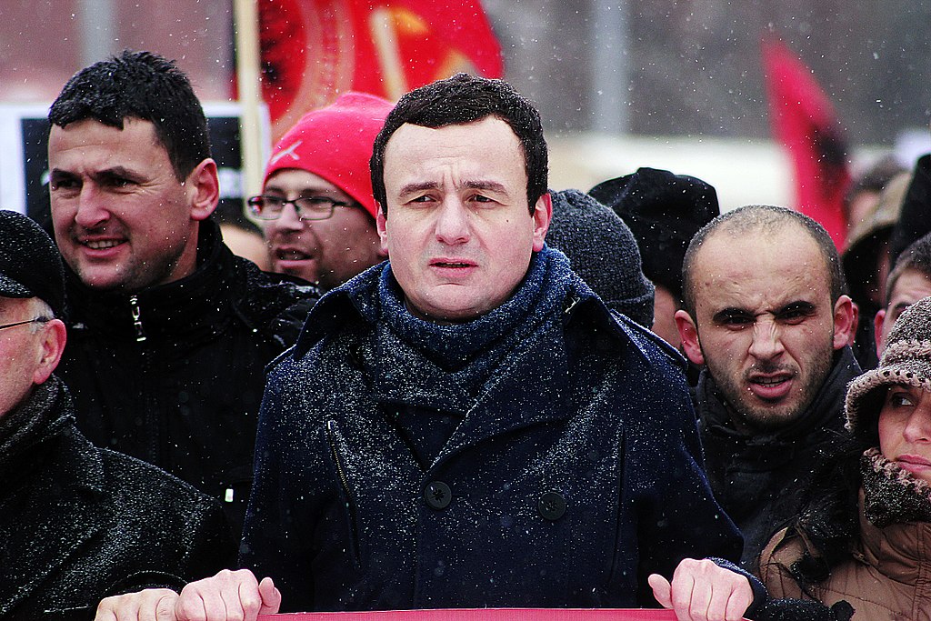 1024px-Albin_Kurti_duke_protestuar.jpg