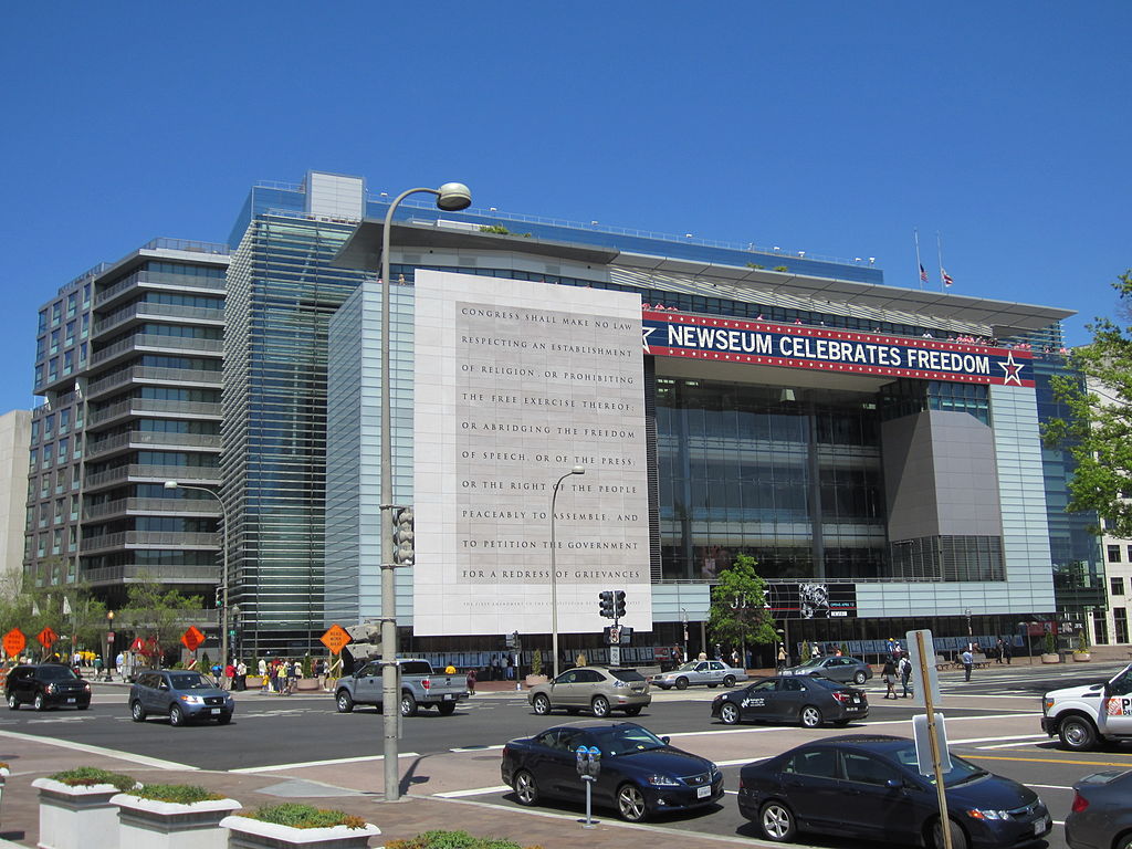 1024px-Newseum_Washington_D.C._2013_-_01.jpg