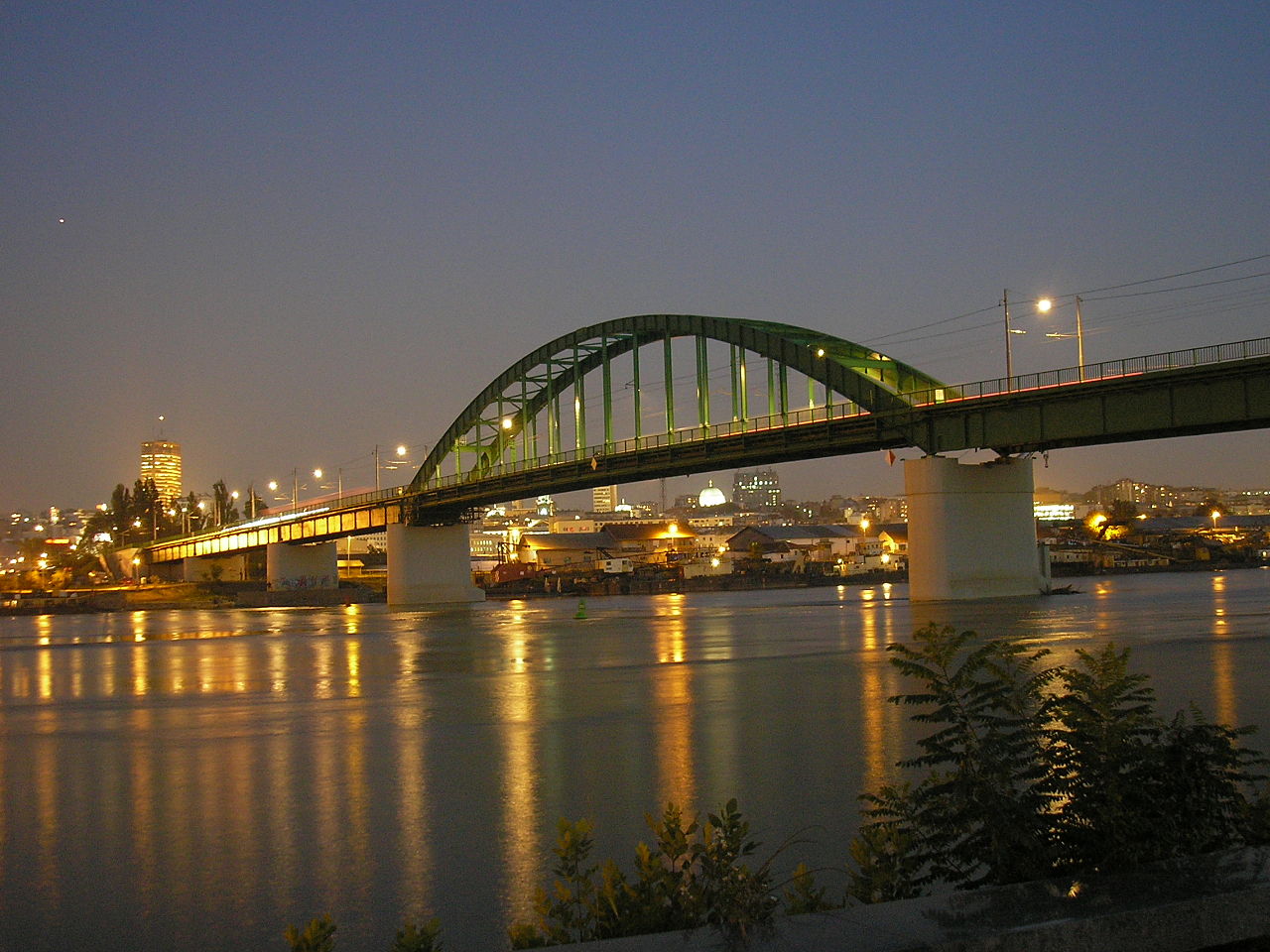 1280px-Belgrade_-_Old_Sava_bridge_08.10.2010.jpg