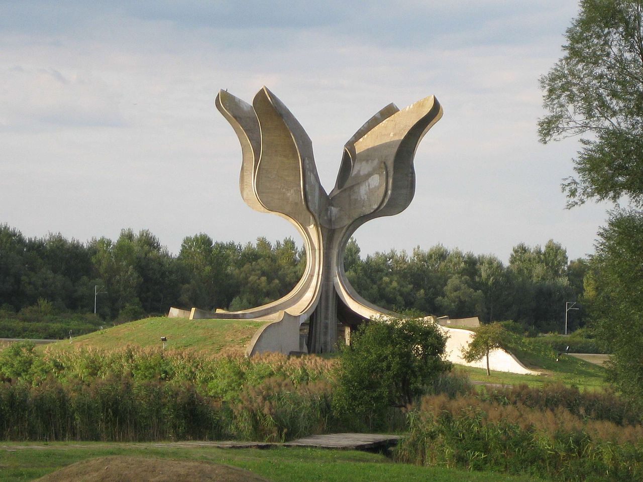 Spomenik_-logor_Jasenovac.1-09.jpg