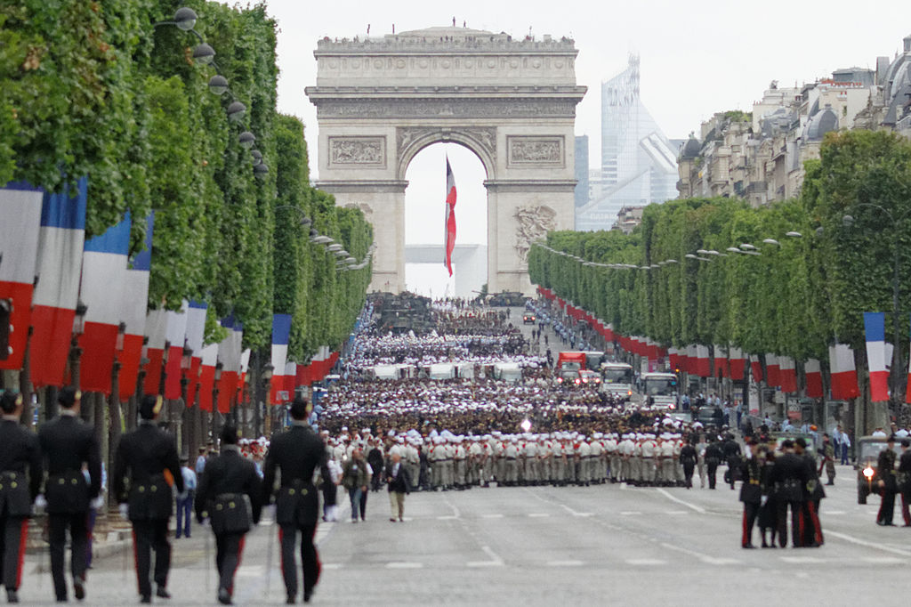 Bastille_Day_2014_Paris_-_Color_guards_034