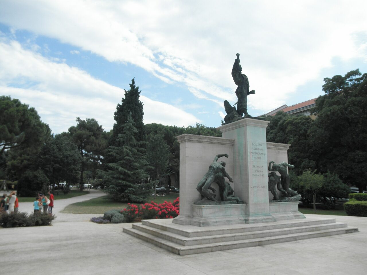 Pula_memorejo_pri_la_kontraufasisma_batalo_de_1941-1944-1280x960.jpg