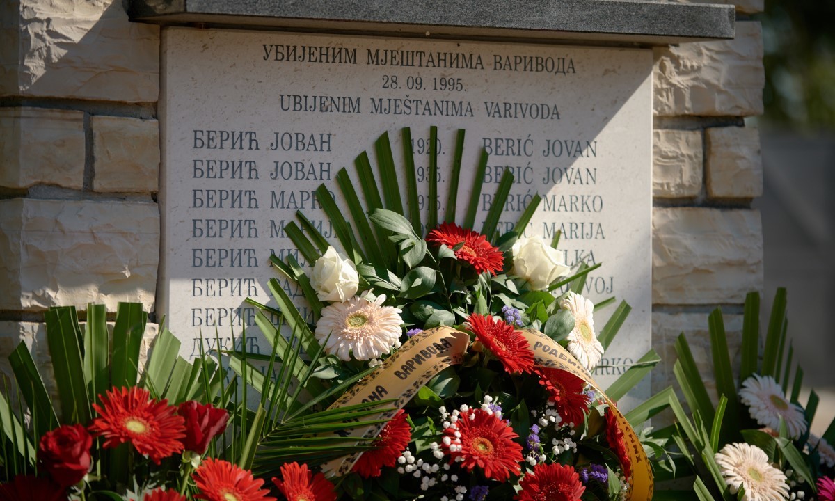 S komemoracije u Varivodavama (foto Sandro Lendler)