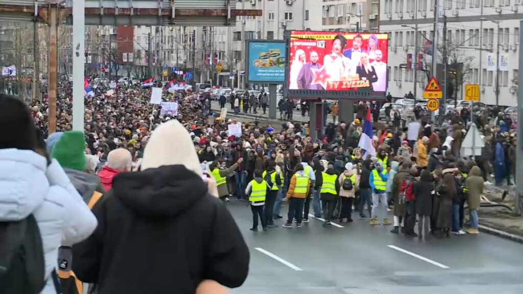 1736514318-MOSTARSKA-PETLJA-PROTESTNA-SETNJA-BLOKADA-PROTEST-STUDENTI-6-1024x576