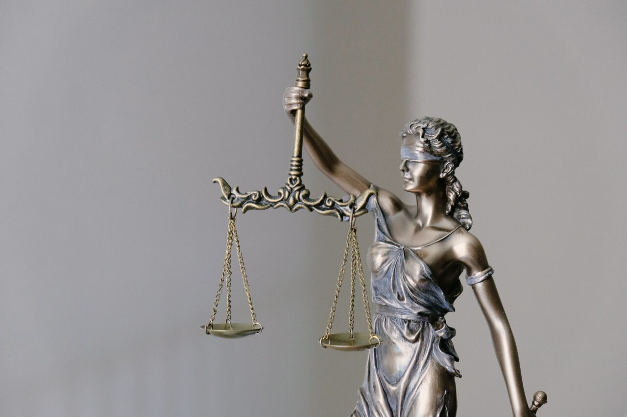 tingey-injury-law-firm-yCdPU73kGSc-unsplash-1280x853 (1)