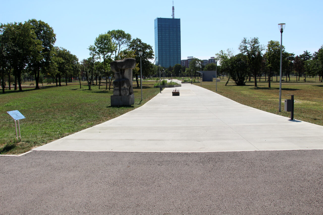 Beograd_-_Usce_Tower_44333549415-1280x853.jpg