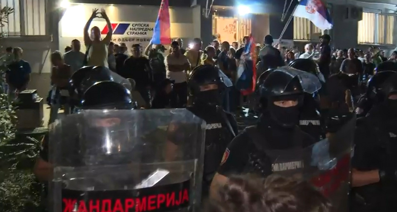 nbg-sns-prostorije-protest-n1