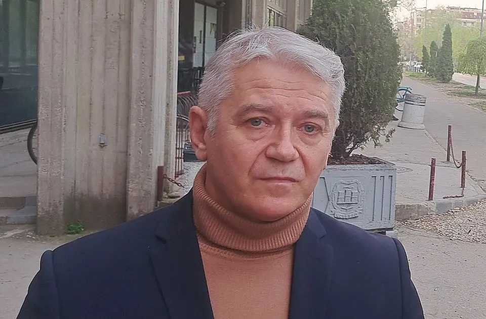 dejan_madic_upad_na_rektorat