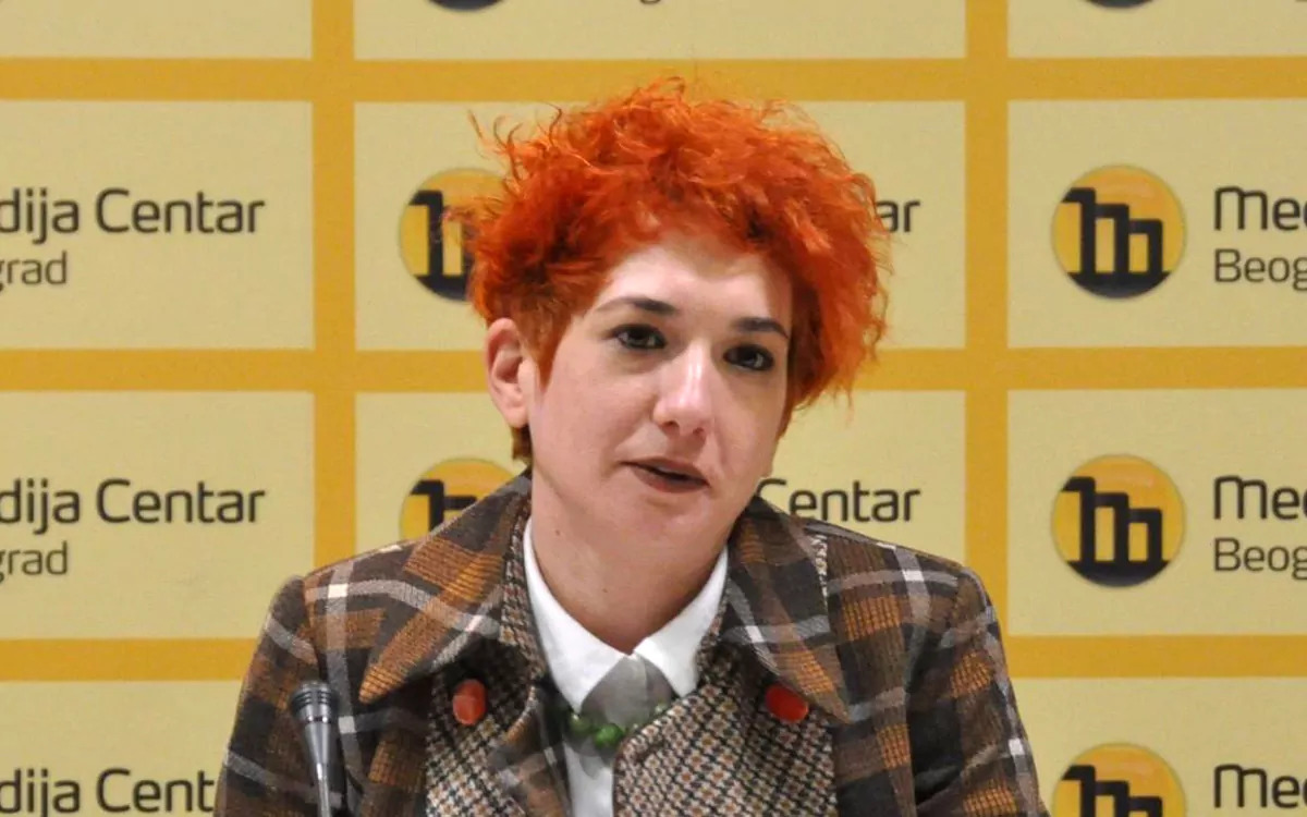 INTERNACIONALA__MINI-17